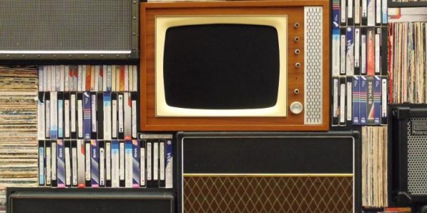 old-tv-1149416